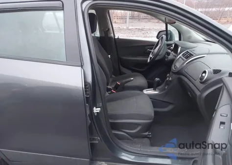 2016 Chevrolet Trax 1Ls z USA, uszkodzony, nr VIN 3GNCJNSB9GL246832